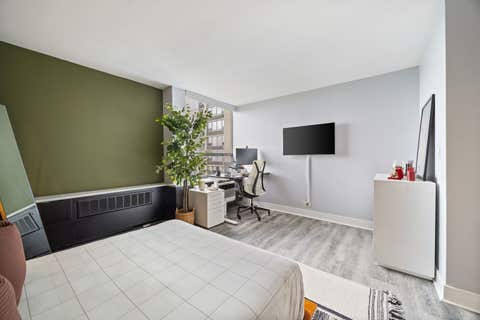 Tiny photo for 1355 N Sandburg Terrace #1809, Chicago, IL 60610 (MLS # 12722715)