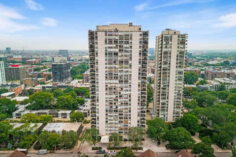 Tiny photo for 1355 N Sandburg Terrace #1809, Chicago, IL 60610 (MLS # 12722715)