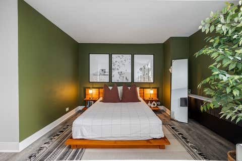 Tiny photo for 1355 N Sandburg Terrace #1809, Chicago, IL 60610 (MLS # 12722715)