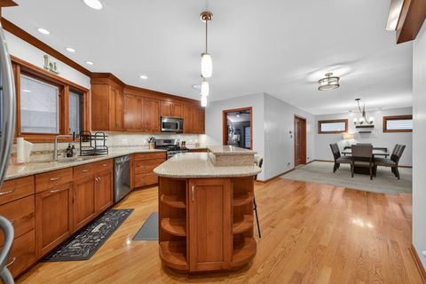 Tiny photo for 450 Hunter Drive, Carol Stream, IL 60188 (MLS # 12588937)
