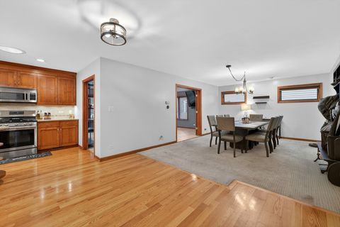 Tiny photo for 450 Hunter Drive, Carol Stream, IL 60188 (MLS # 12588937)
