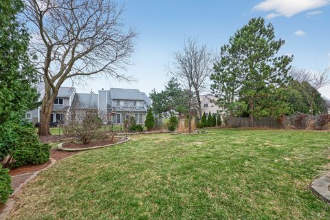 Tiny photo for 450 Hunter Drive, Carol Stream, IL 60188 (MLS # 12588937)