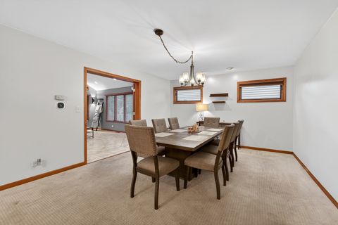 Tiny photo for 450 Hunter Drive, Carol Stream, IL 60188 (MLS # 12588937)