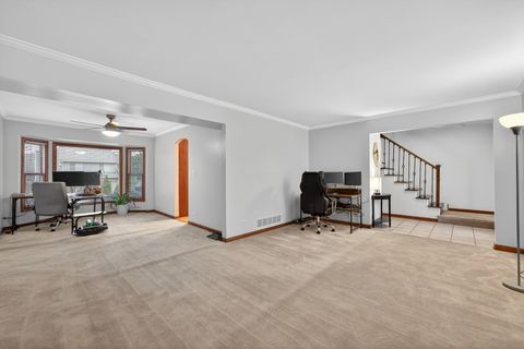 Tiny photo for 450 Hunter Drive, Carol Stream, IL 60188 (MLS # 12588937)