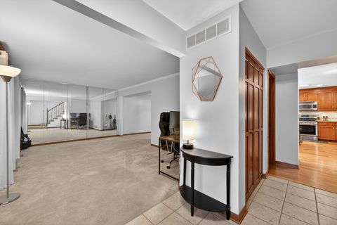 Tiny photo for 450 Hunter Drive, Carol Stream, IL 60188 (MLS # 12588937)