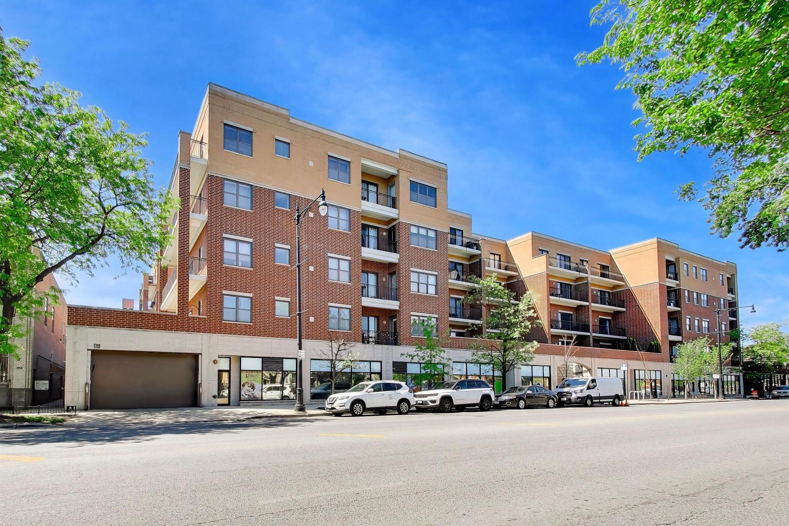 3125 W Fullerton Avenue 219