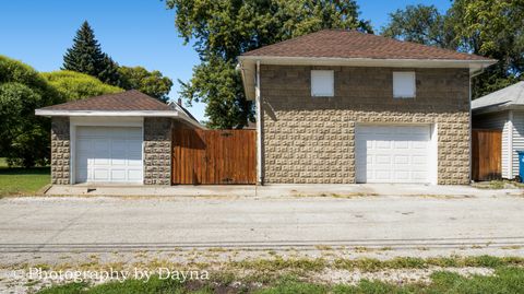 Tiny photo for 372 N Center Avenue, Bradley, IL 60915 (MLS # 12472808)