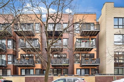 Photo of Chicago, IL 60647 (MLS # 12552161)