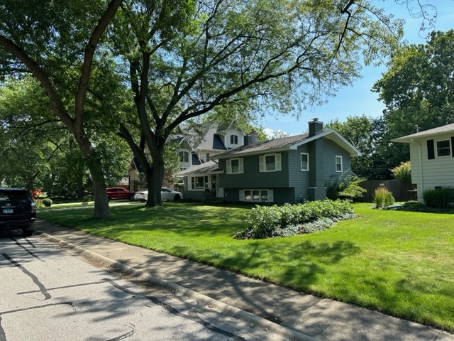 View Naperville, IL 60540 condo