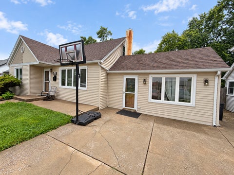 Photo of 10542 Oak Park Avenue, Chicago Ridge, IL 60415 (MLS # 12754906)