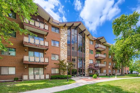 Photo of 2311 183rd Street #309, Homewood, IL 60430 (MLS # 12519850)