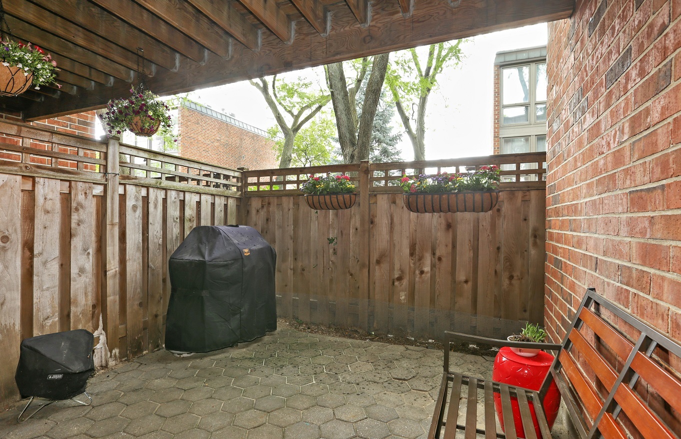 2131 N Larrabee Street 6103
