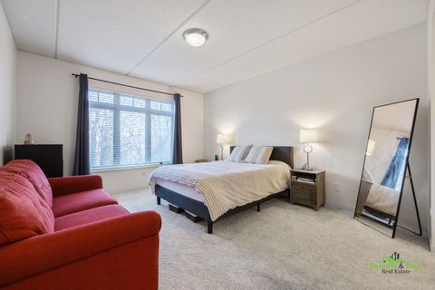 Tiny photo for 425 N BENJAMIN Drive #205, Vernon Hills, IL 60061 (MLS # 12514864)