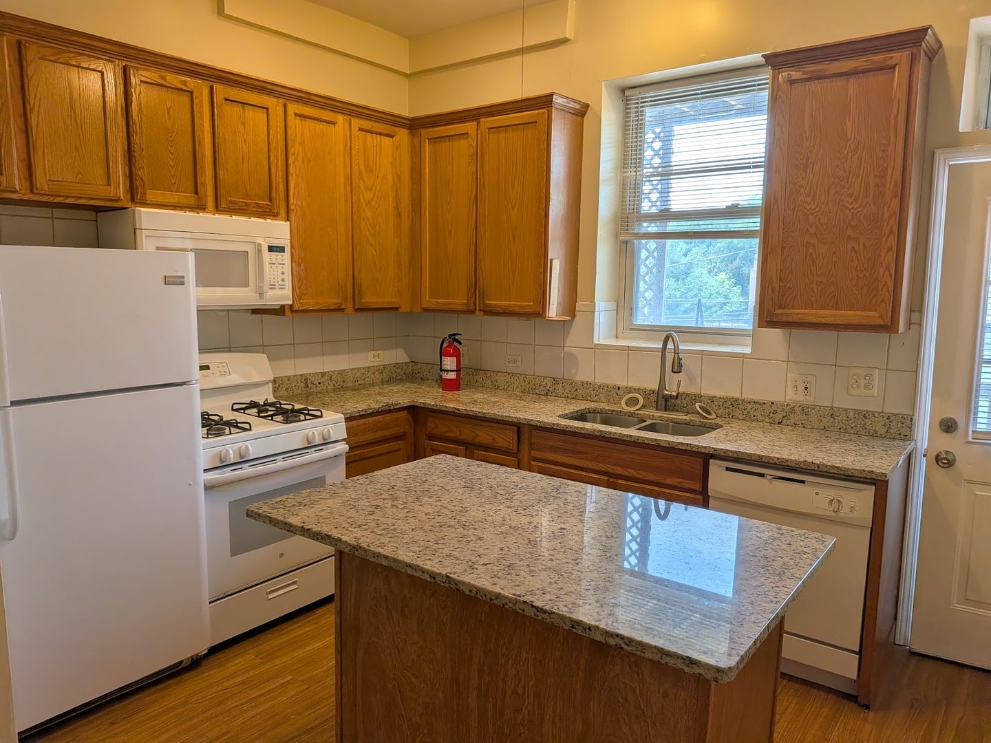 1106 W Taylor Street 2nd-Flr