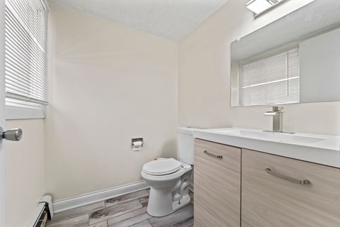 Tiny photo for 7117 W 93rd Street #306, Oak Lawn, IL 60453 (MLS # 12589507)