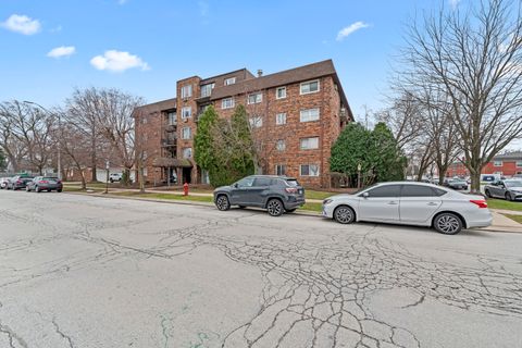 Tiny photo for 7117 W 93rd Street #306, Oak Lawn, IL 60453 (MLS # 12589507)