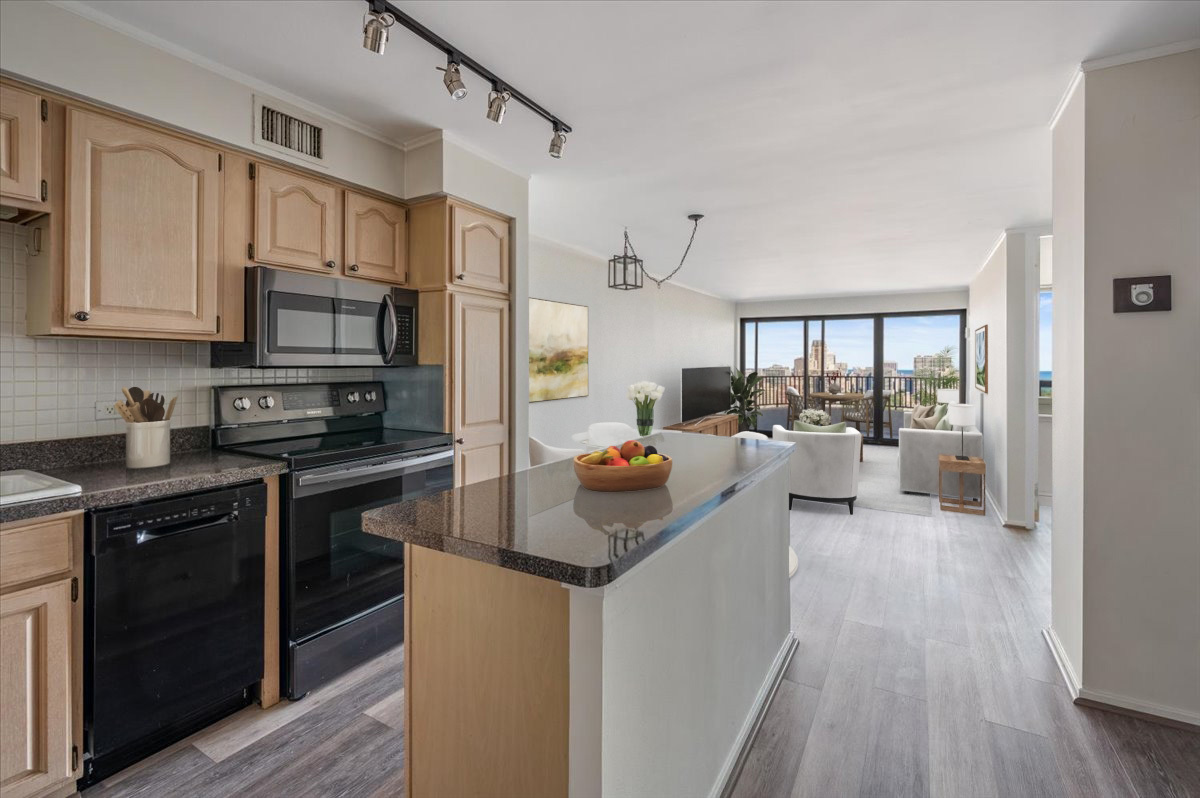 2020 N Lincoln Park West 30C