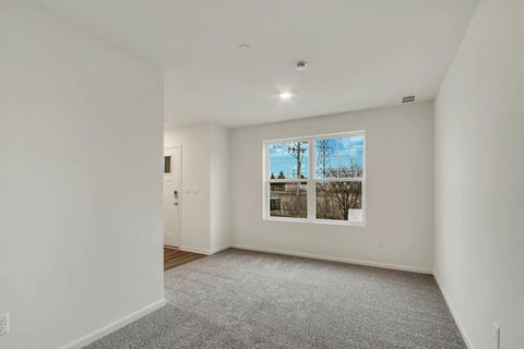 Tiny photo for 563 yosemite Way, Mundelein, IL 60060 (MLS # 12536625)