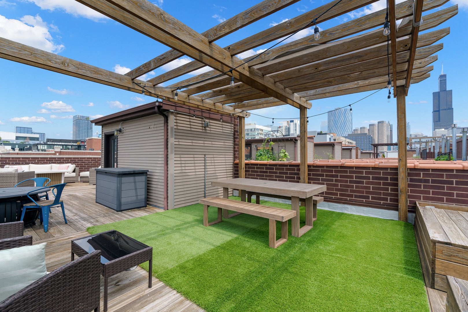 1051 W Monroe Street 4