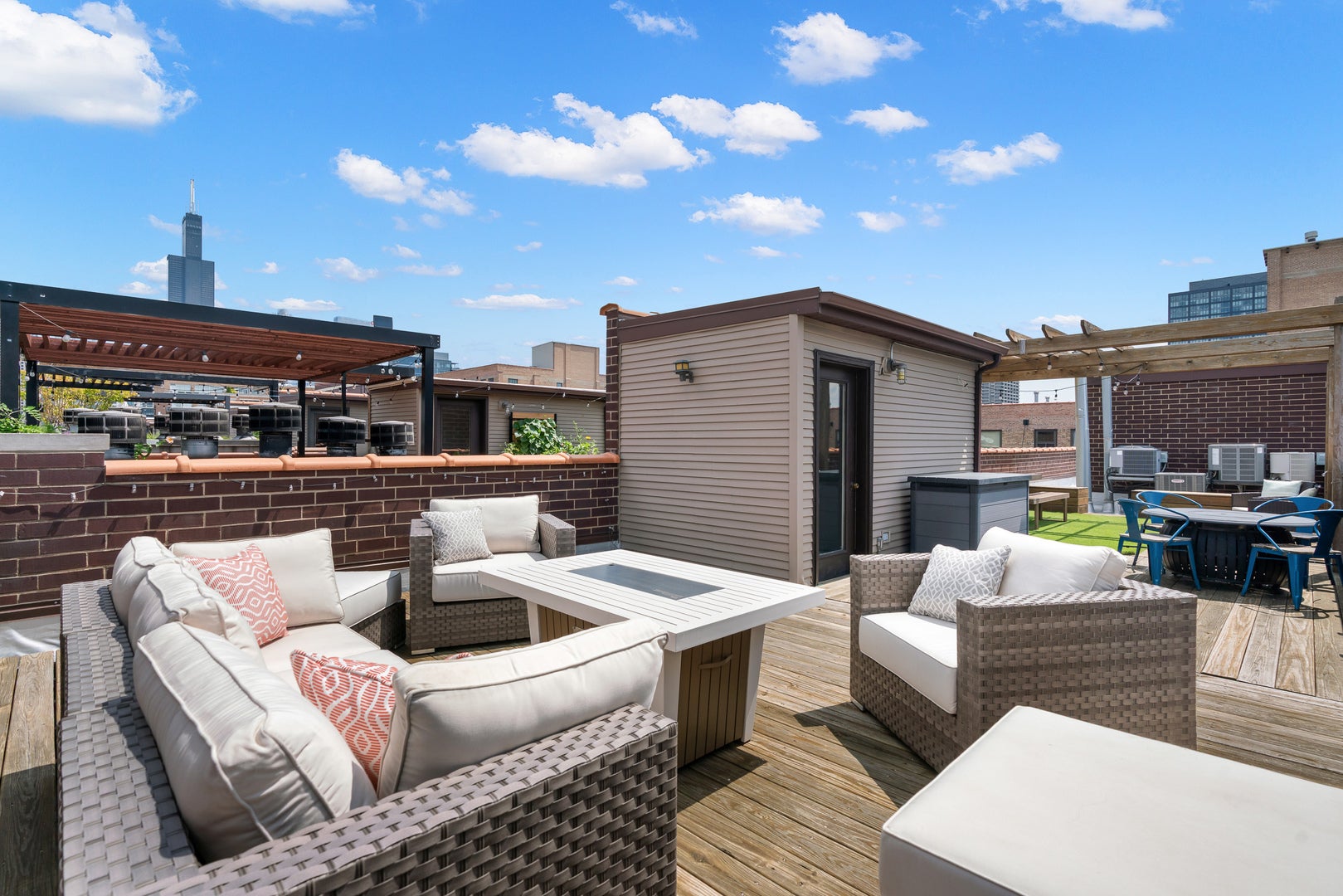 1051 W Monroe Street 4