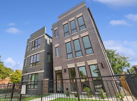 3715 S Giles Avenue 2 Chicago IL 60653