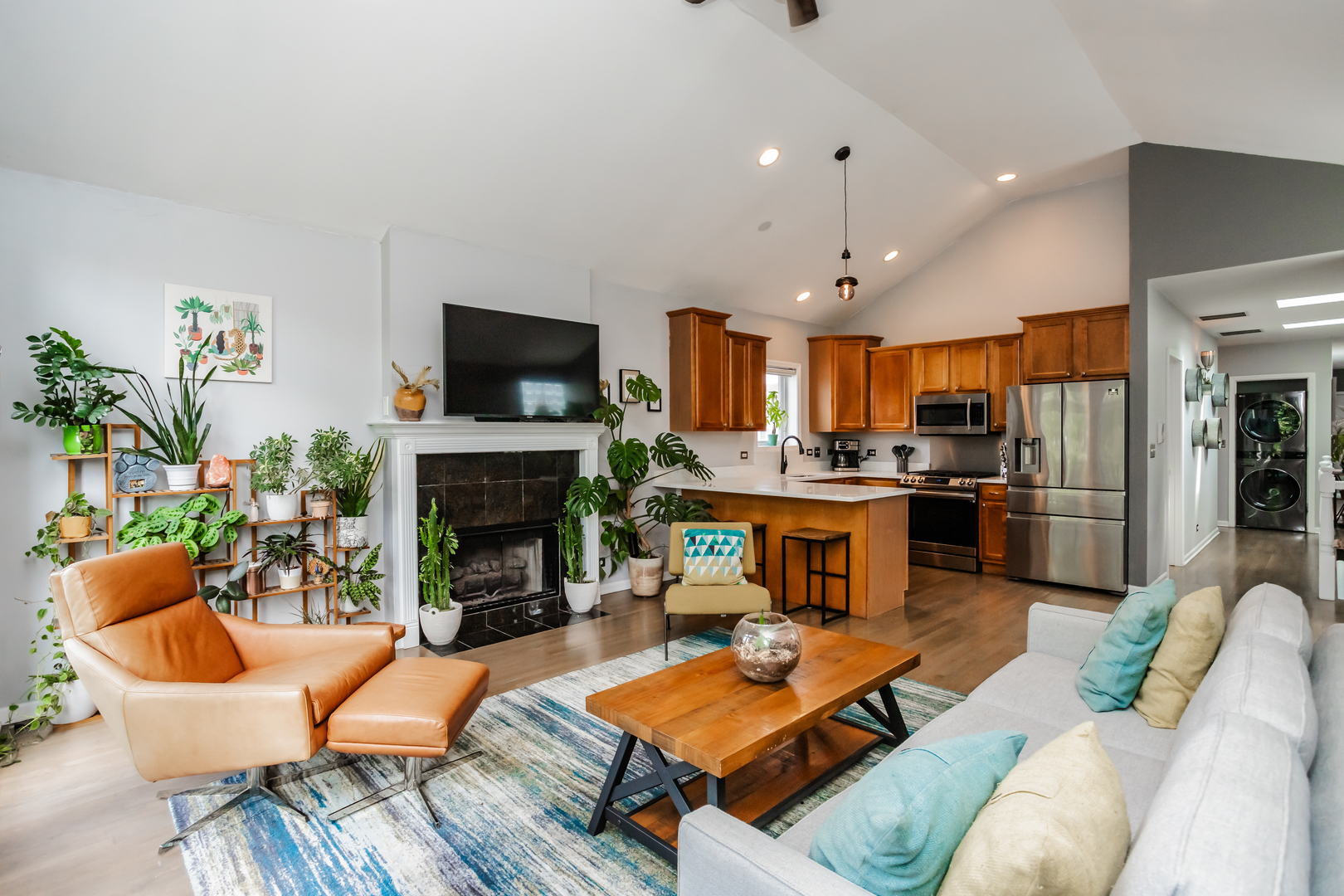 2737 W Thomas Street 3