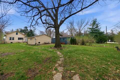 Tiny photo for 305 Circle Road, Fox River Grove, IL 60021 (MLS # 12613811)