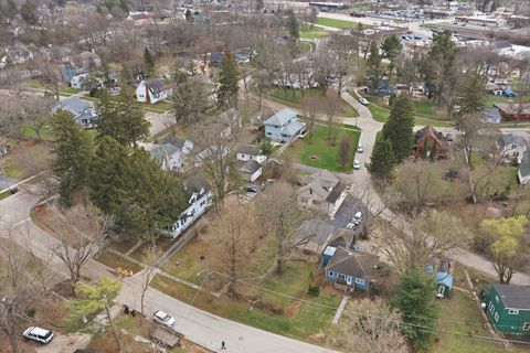 Tiny photo for 305 Circle Road, Fox River Grove, IL 60021 (MLS # 12613811)