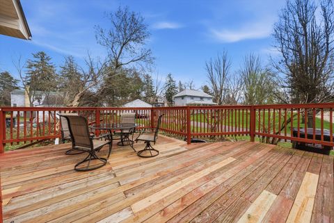 Tiny photo for 305 Circle Road, Fox River Grove, IL 60021 (MLS # 12613811)