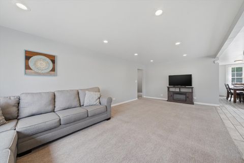 Tiny photo for 305 Circle Road, Fox River Grove, IL 60021 (MLS # 12613811)