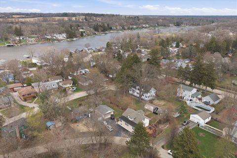 Tiny photo for 305 Circle Road, Fox River Grove, IL 60021 (MLS # 12613811)