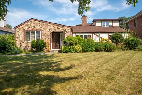 A home in Park Ridge