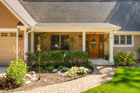 Tiny photo for 39 Wiltshire Drive, Lincolnshire, IL 60069 (MLS # 12476724)