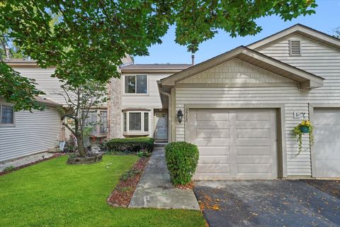 Photo of 218 E Forest Knoll Drive, Palatine, IL 60074 (MLS # 12491443) Photo of 218 E Forest Knoll Drive, Palatine, IL 60074 (MLS # 12491443)