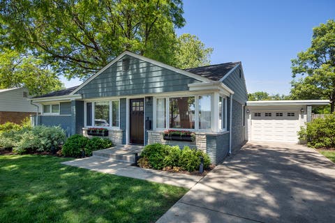 Photo of 1938 Lincoln Avenue, Northbrook, IL 60062 (MLS # 12667569)