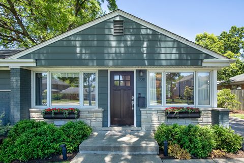 Tiny photo for 1938 Lincoln Avenue, Northbrook, IL 60062 (MLS # 12667569)