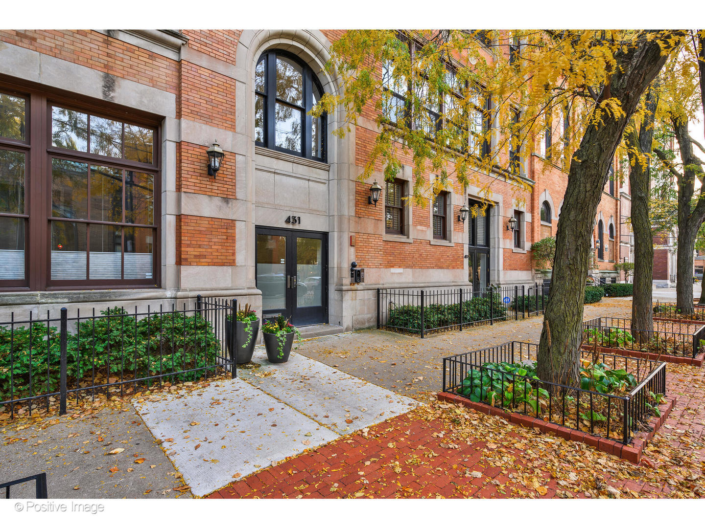 431 W Eugenie Street 3G