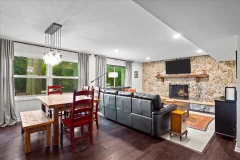 Tiny photo for 308 Signe Court, Lake Bluff, IL 60044 (MLS # 12420599)