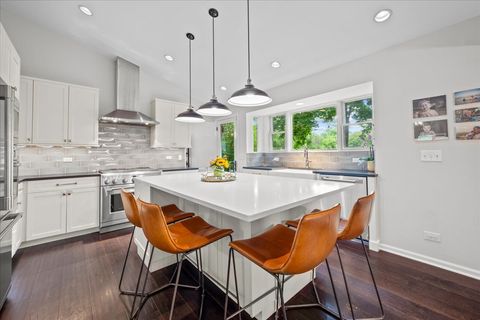 Tiny photo for 308 Signe Court, Lake Bluff, IL 60044 (MLS # 12420599)