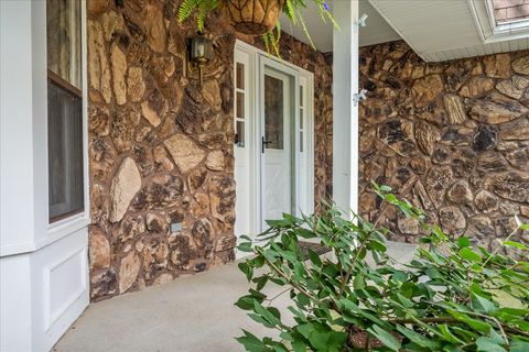 Tiny photo for 308 Signe Court, Lake Bluff, IL 60044 (MLS # 12420599)