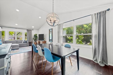 Tiny photo for 308 Signe Court, Lake Bluff, IL 60044 (MLS # 12420599)