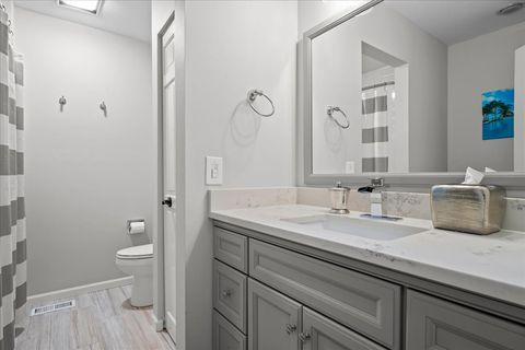 Tiny photo for 308 Signe Court, Lake Bluff, IL 60044 (MLS # 12420599)