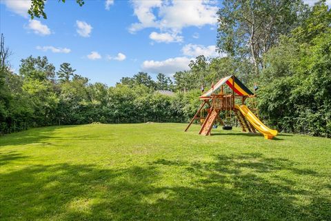 Tiny photo for 308 Signe Court, Lake Bluff, IL 60044 (MLS # 12420599)