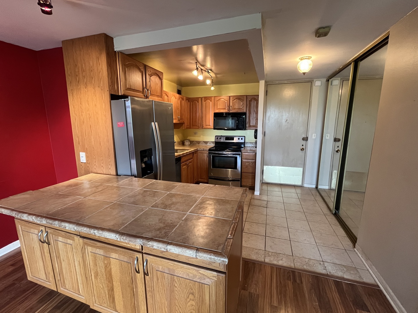 720 W Gordon Terrace 6E