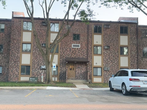 Tiny photo for 753 S Dwyer Avenue #E, Arlington Heights, IL 60005 (MLS # 12775916)