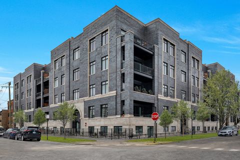 5748 N Hermitage Avenue 307 Chicago IL 60660