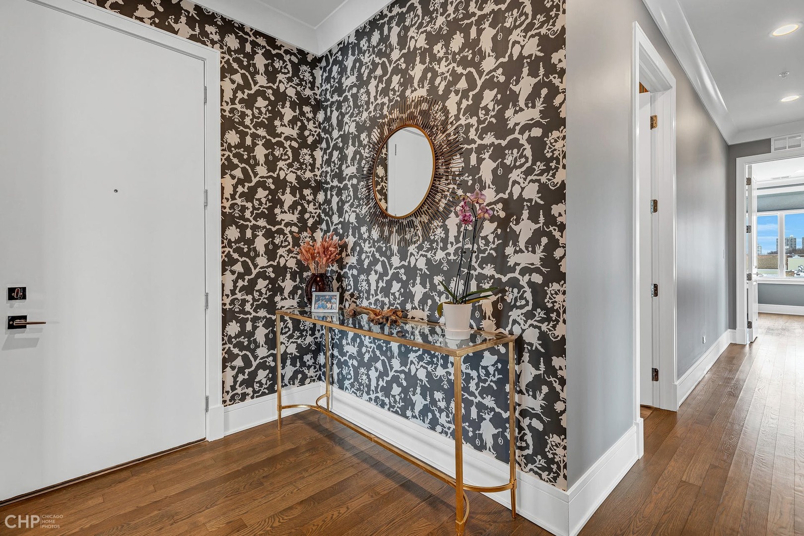 5748 N Hermitage Avenue 307