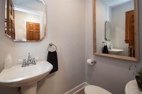 Tiny photo for 8213 Lake Street, River Forest, IL 60305 (MLS # 12493098)