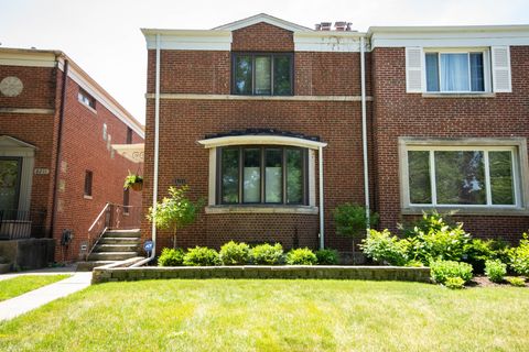 Photo of 8213 Lake Street, River Forest, IL 60305 (MLS # 12493098)