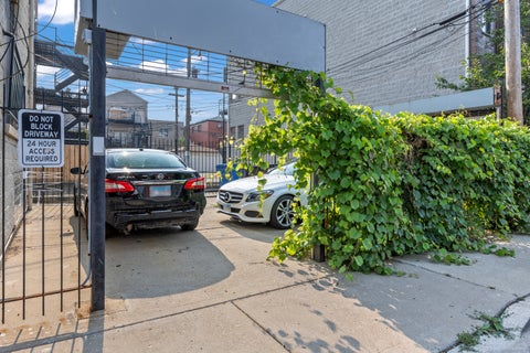 Tiny photo for 2521 W Congress Parkway #4, Chicago, IL 60612 (MLS # 12726583)